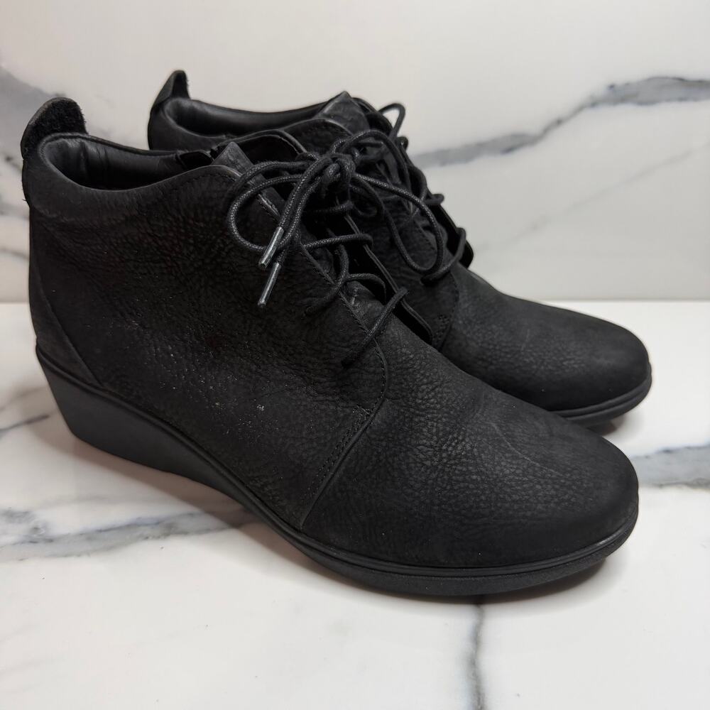 Clarks Women's Black Suede Un Tallara Eva Wedge Boots Sz 8 Minimalist Comfort